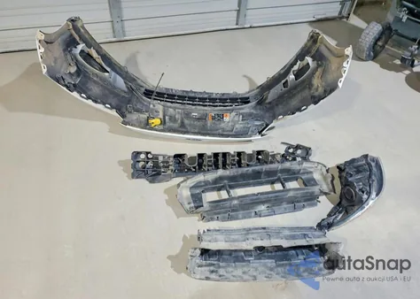 2017 Ford Focus Se z USA, uszkodzony, nr VIN 1FADP3F22HL284318